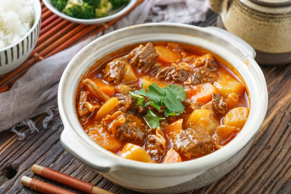 bò hầm sốt vang