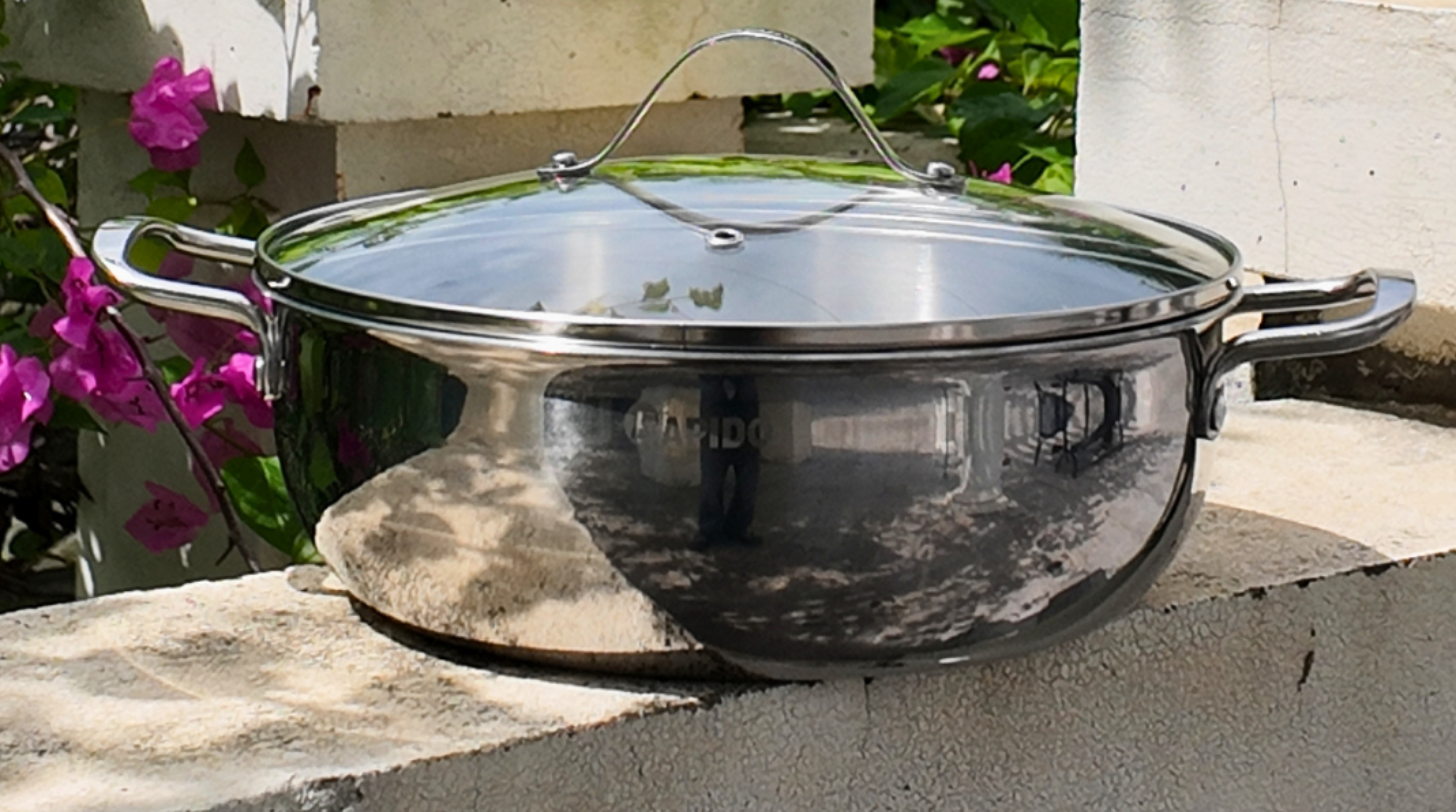 5 sự thật về nồi xịn vs nồi rẻ tiền: Nồi inox 304 cấu tạo liền khối khác biệt thế nào? 5 Nồi lẩu inox đa năng Rapido RK26-3S liền khối size 26